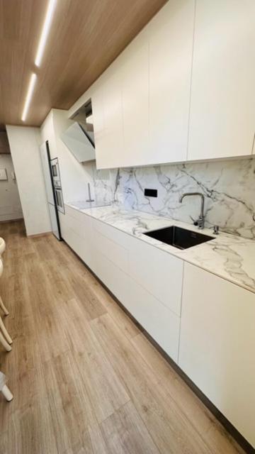 Fantastic Larimar New Apartment Салоу Екстериор снимка