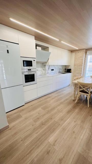 Fantastic Larimar New Apartment Салоу Екстериор снимка